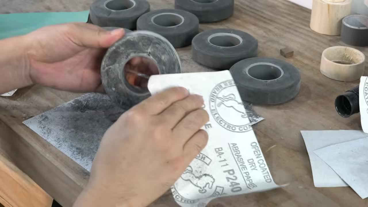 Sanding Rubber Tire