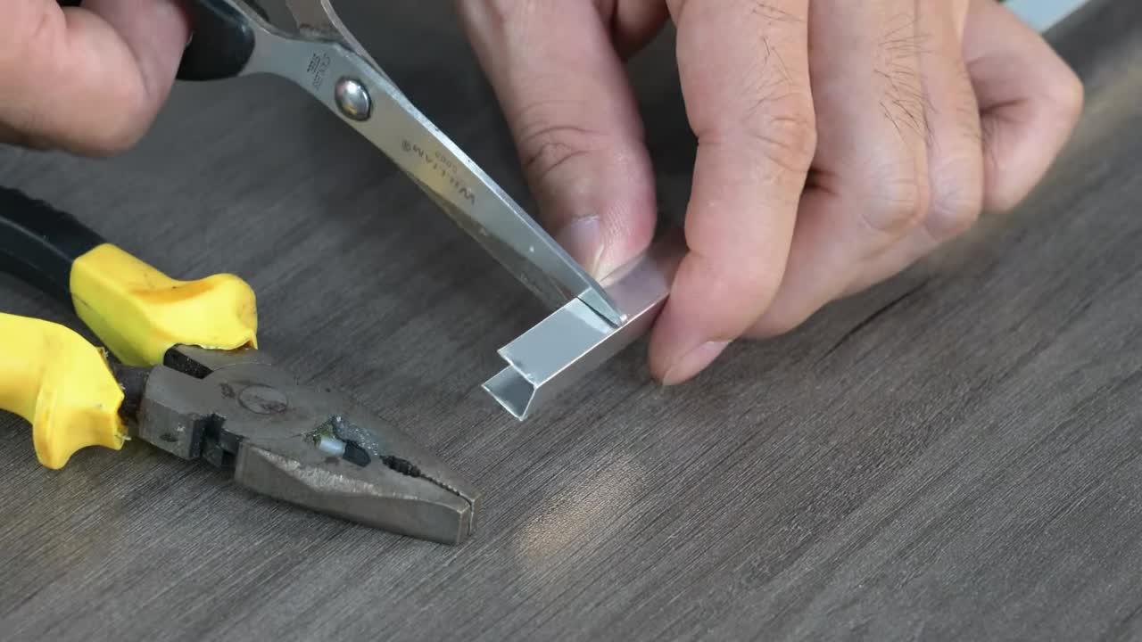 切割铝合金型材