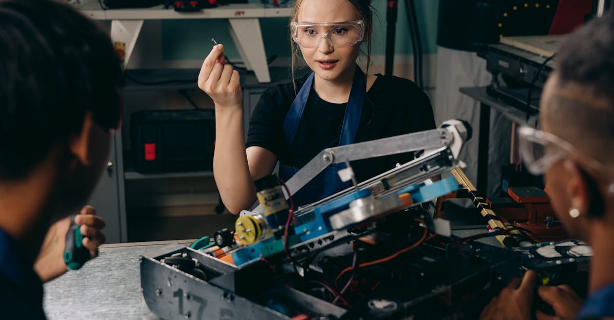 From Code to Models: Do Machine Learning Experts Come from a Software Engineering Background?